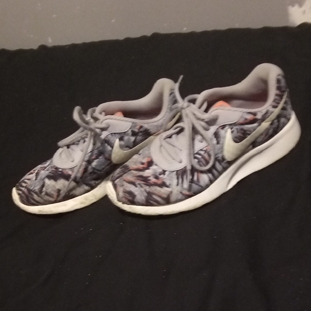 Nike Kids' Multicolor Pattern Sneakers